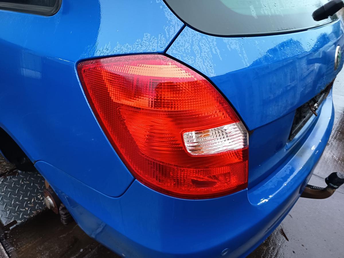 Skoda Fabia II 5J original R&uuml;ckleuchte links Heck/Schluss/Licht Bj 2008