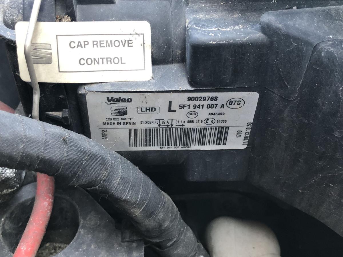 Seat Leon 5F Scheinwerfer vorn links Hauptscheinwerfer Voll LED Tr&uuml;b Valeo