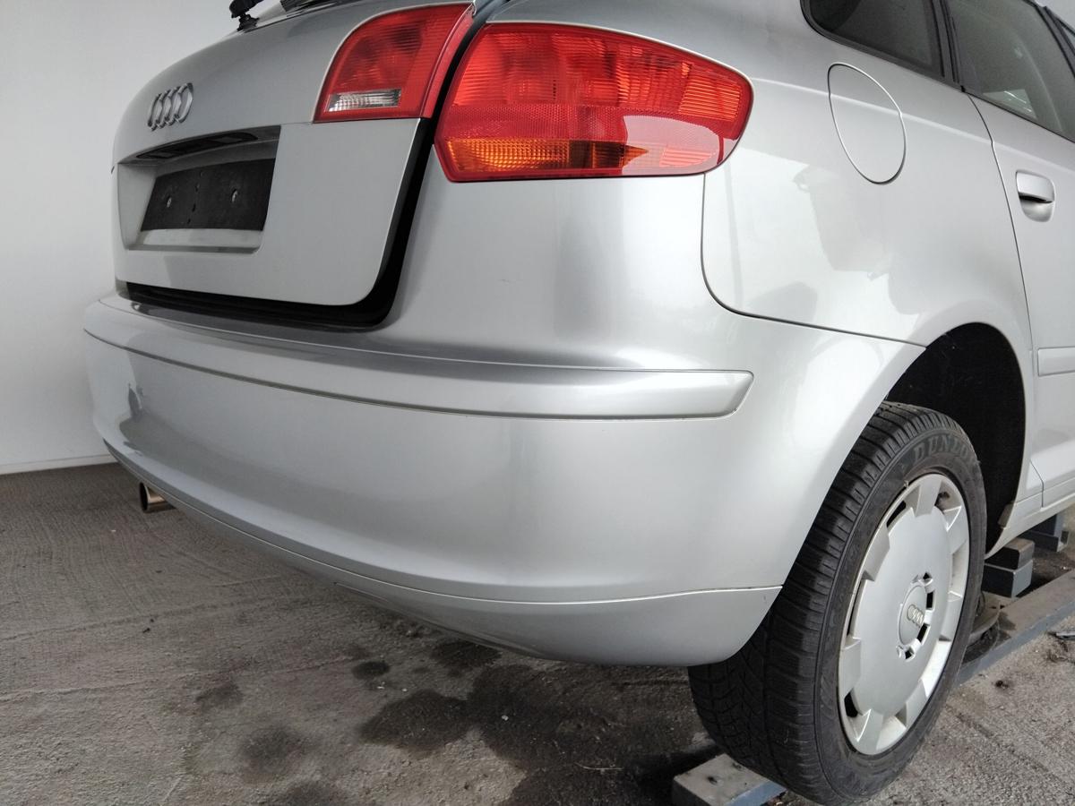 Audi A3 8P Sportback orig.Stossfänger Stoßstange hinten BJ2006 LY7W lichtsilber