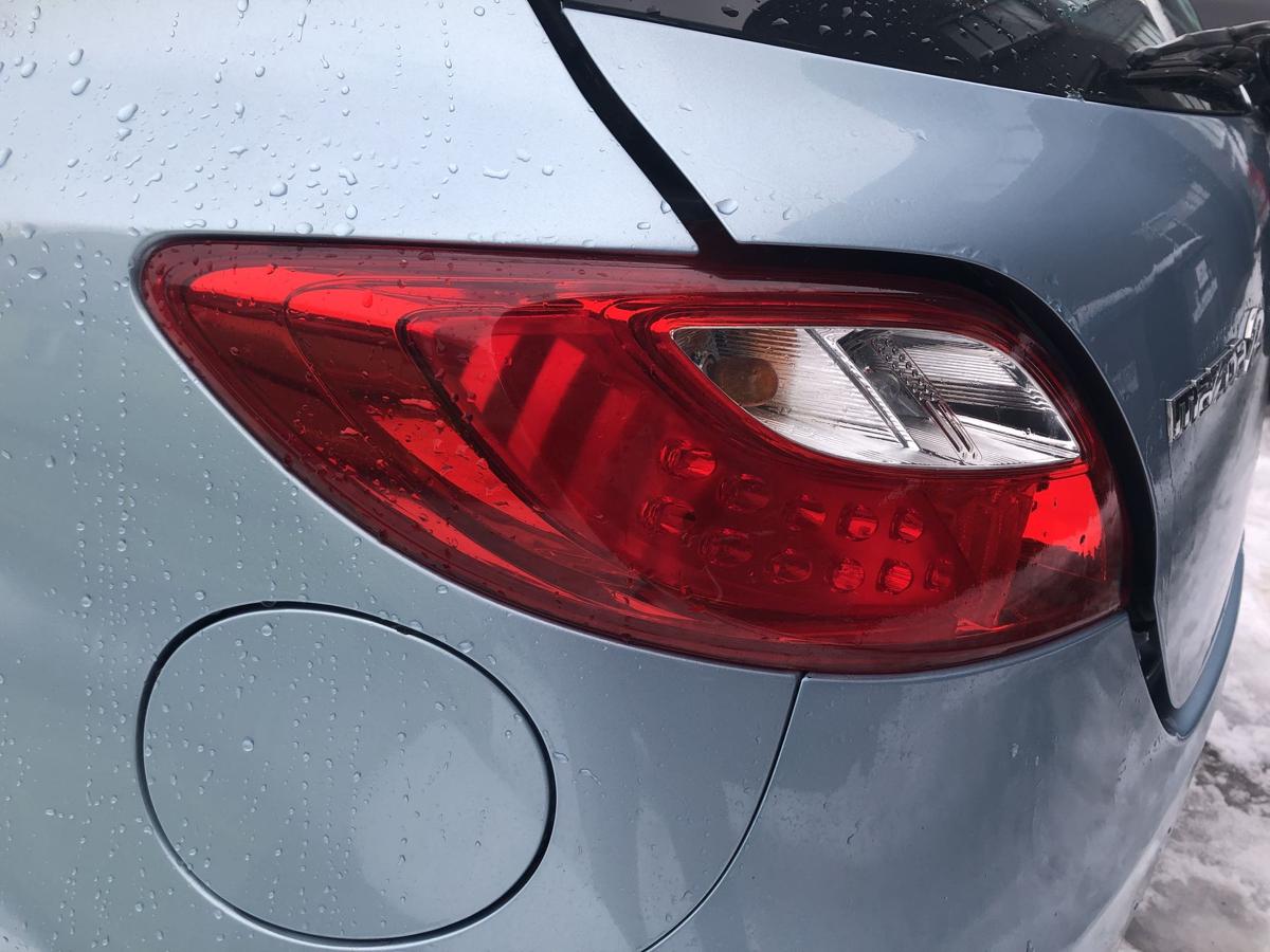 Mazda 2 Typ DE R&uuml;ckleuchte links R&uuml;cklicht Lampe hinten R&uuml;ckscheinwefer