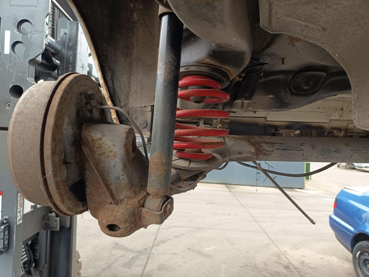 Opel Kadett E original Hinterachse Tr&auml;ger trommelgebremst 115tkm Bj 1991