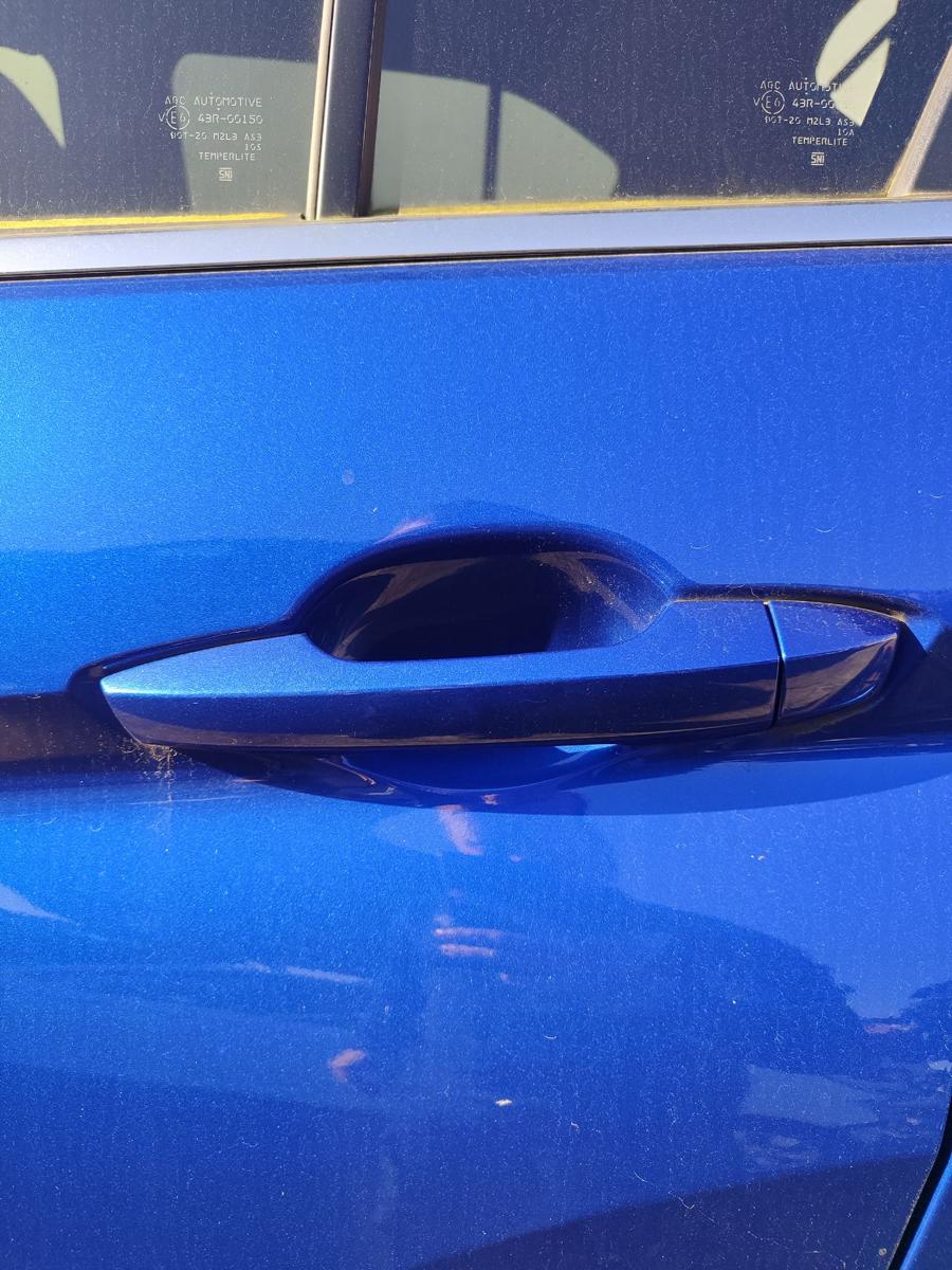 Mitsubishi Eclipse Cross original T&uuml;r links hinten D06B blau T&uuml;rscheibe