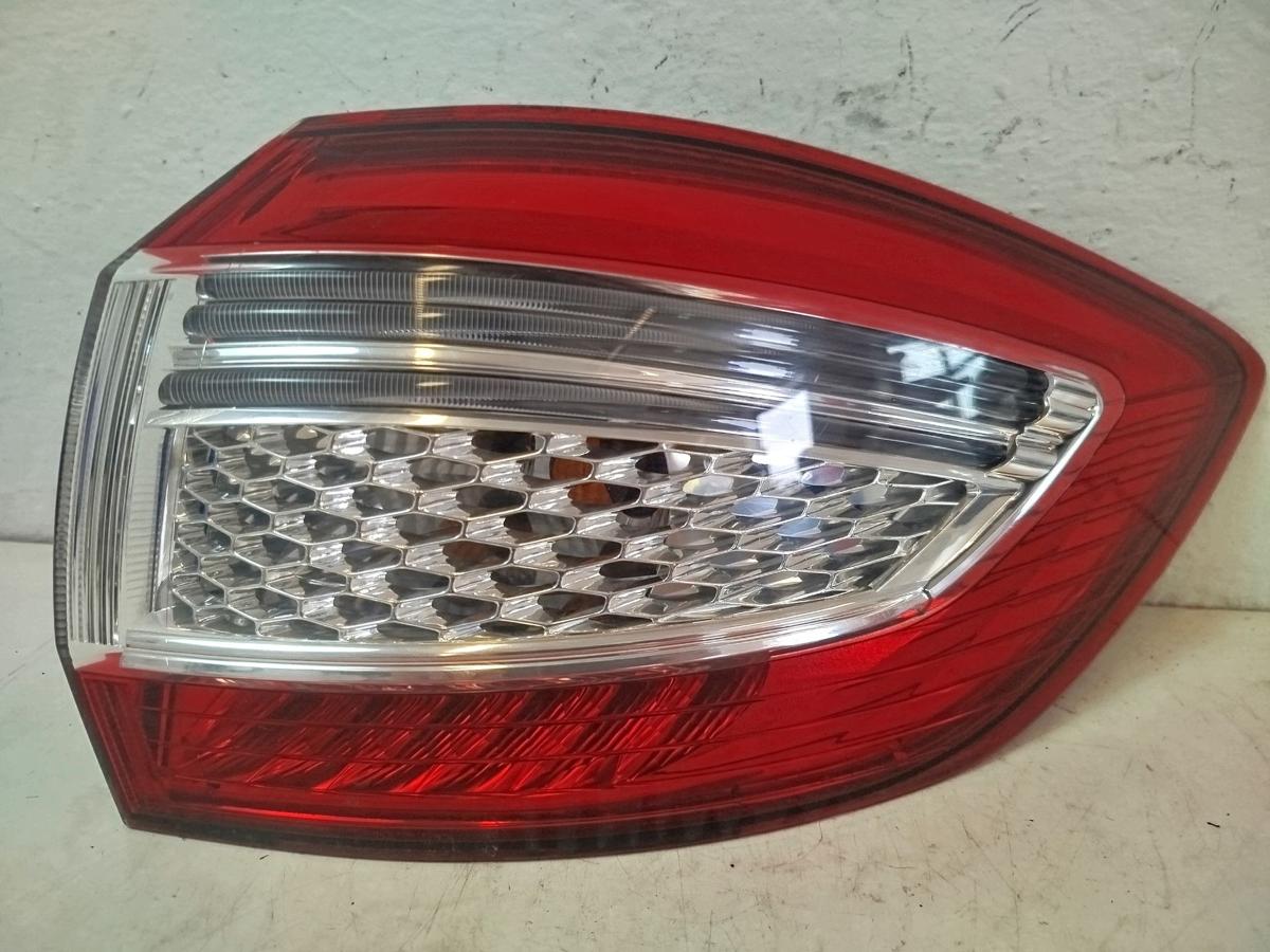 Ford Mondeo MK4 BA7 Turnier R&uuml;ckleuchte rechts au&szlig;en Ecke Facelift R&uuml;cklicht
