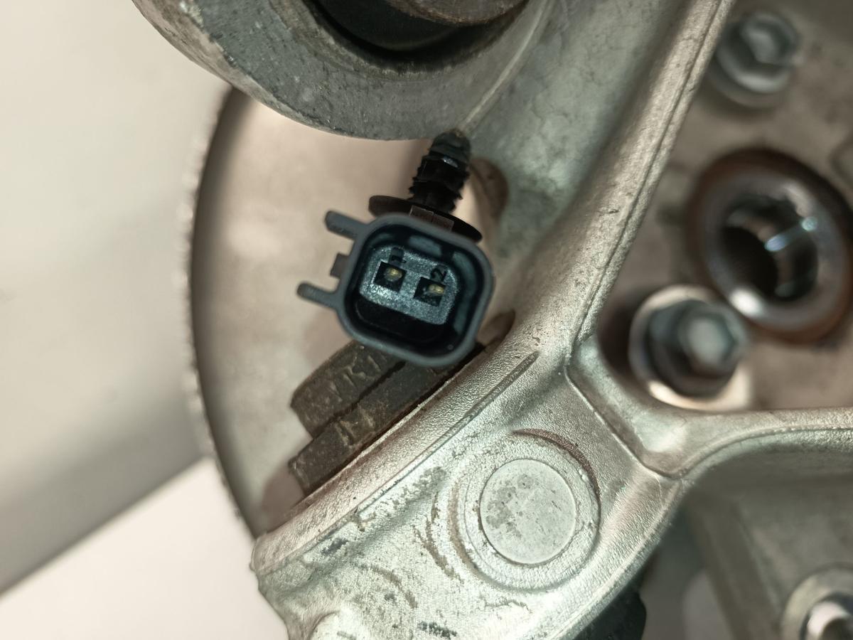 Tesla Model Y original Achsschenkel hinten links 218841120C Baujahr 2025