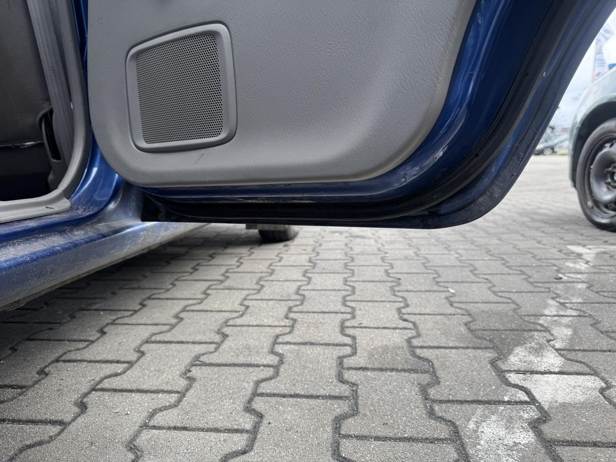 Mazda Demio original T&uuml;r hinten rechts 20P Innocent Blue Pearl Bj.2000