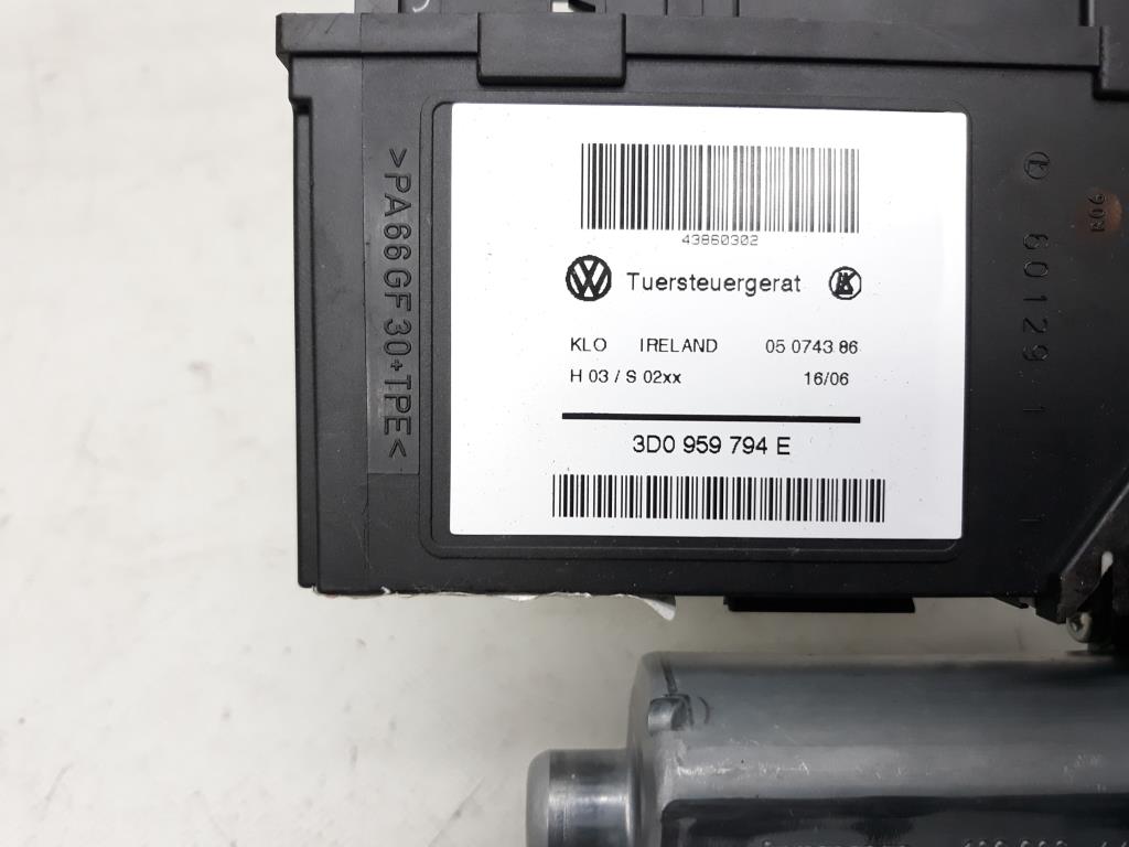 VW Touareg 7L Bj.2006 original Fensterhebermotor vorn rechts 7L6959704 3D0959794E