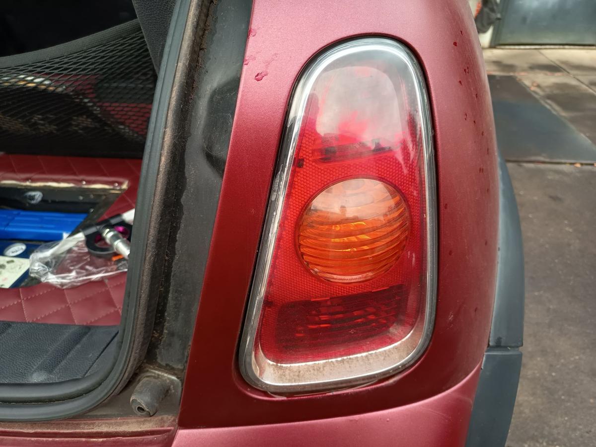 Mini One R50 original R&uuml;ckleuchte rechts Heckschlusslicht Bj 2004