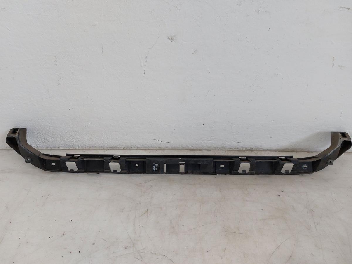 VW Passat CC Halter Befestigung mittig Sto&szlig;f&auml;nger hinten OEM