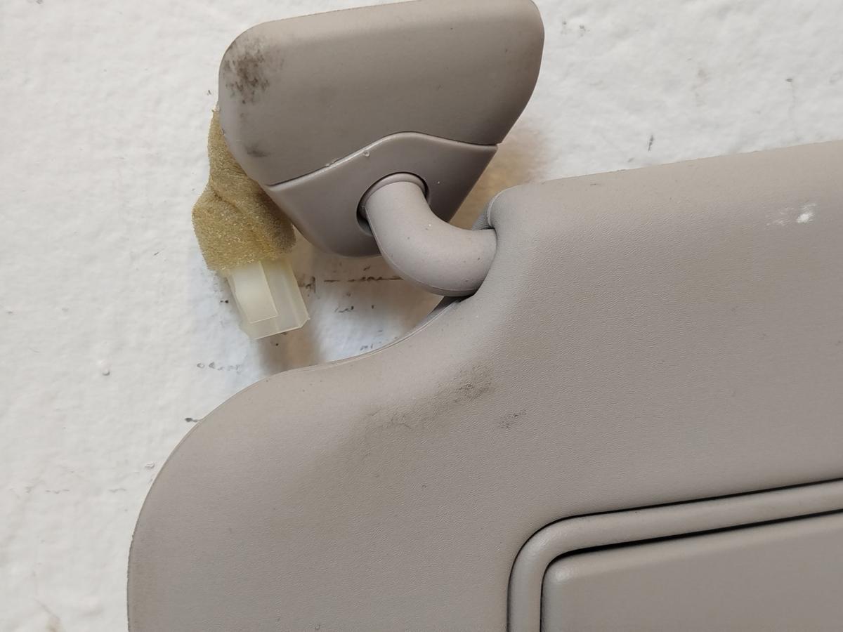 Nissan Leaf ZE1 40kWh Sonnenblende vorn links Fahrerseite mit Spiegel