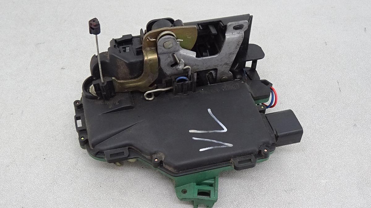 Seat Arosa Türschloss links Bj2002 für ZV 8 Pins