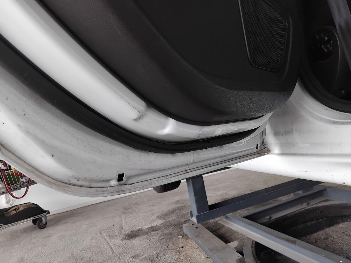 Ford Fiesta JA8 CCN 2013-2017 T&uuml;r hinten links frostwei&szlig; BJ2016