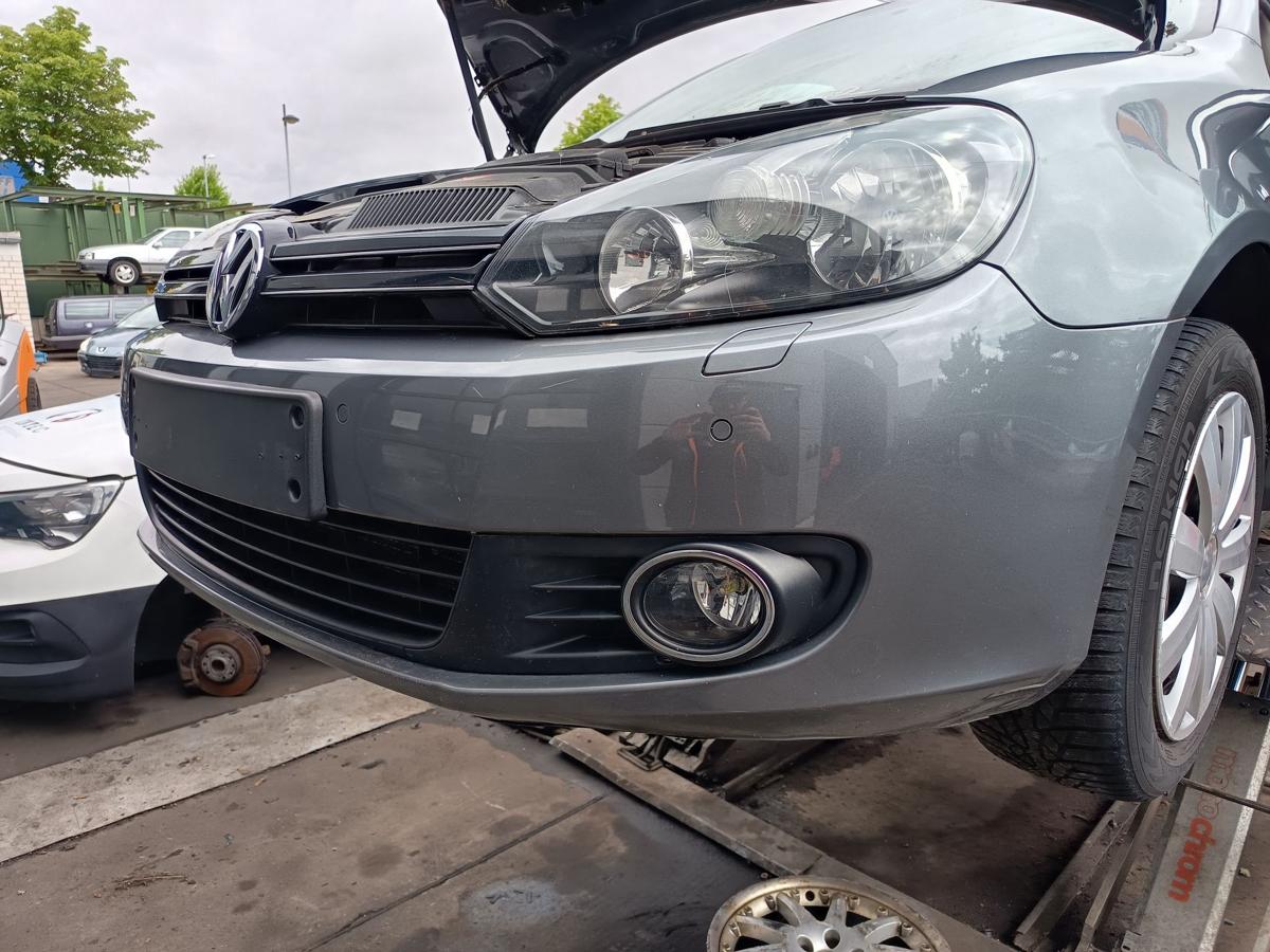 VW Golf VI original Stoßstange Fänger vorn/Front D7X Platingrau Bj 2010