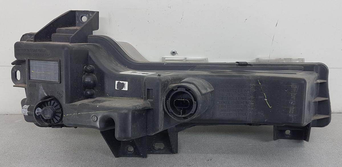 Tesla Model 3 Nebelscheinwerfer links Bj2019 1077395-00-C