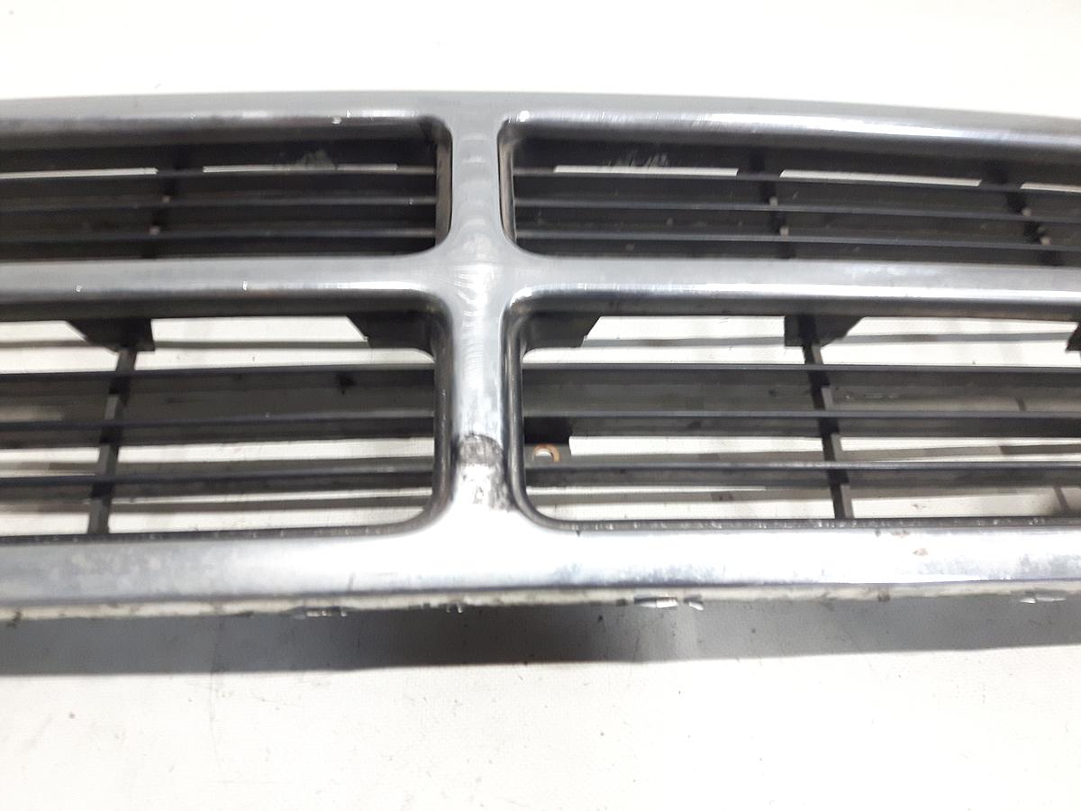 Chrysler Voyager ES Grill Kühlergrill schwarz Chrom BJ1992