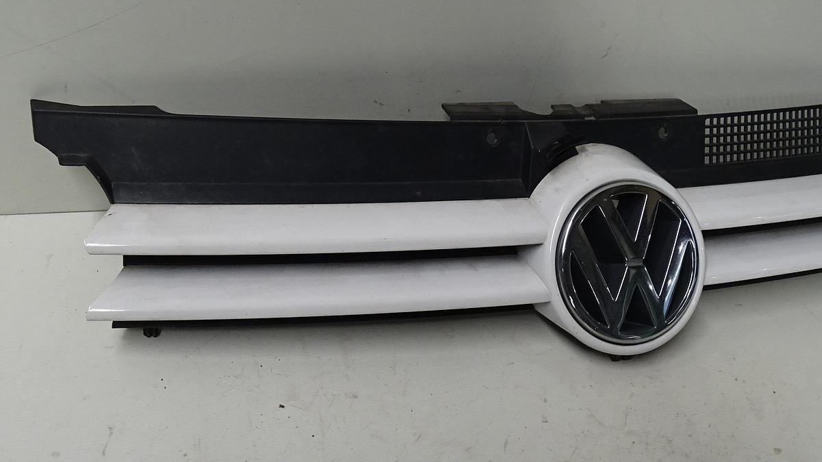 VW Golf IV Bj2001 Kühlergrill 1J0853651H 1J0853655G in weiss