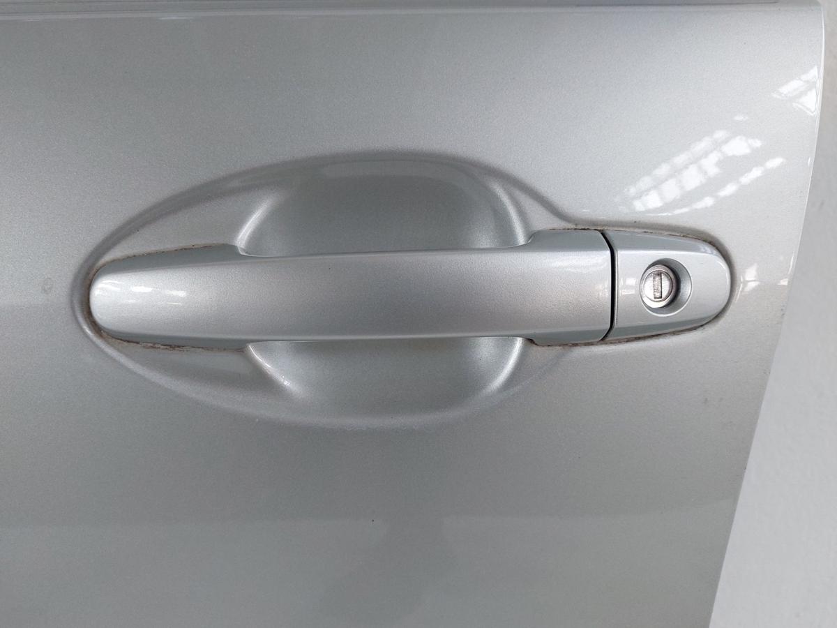 Toyota Avensis T25 Kombi Fahrertür Tür Autotür vorn links 1C0 Radiant Silver Roh