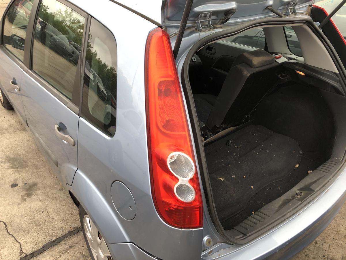 Ford Fiesta JD JH ab05 R&uuml;ckleuchte links R&uuml;cklicht Heckleuchte NUR 5 t&uuml;rer