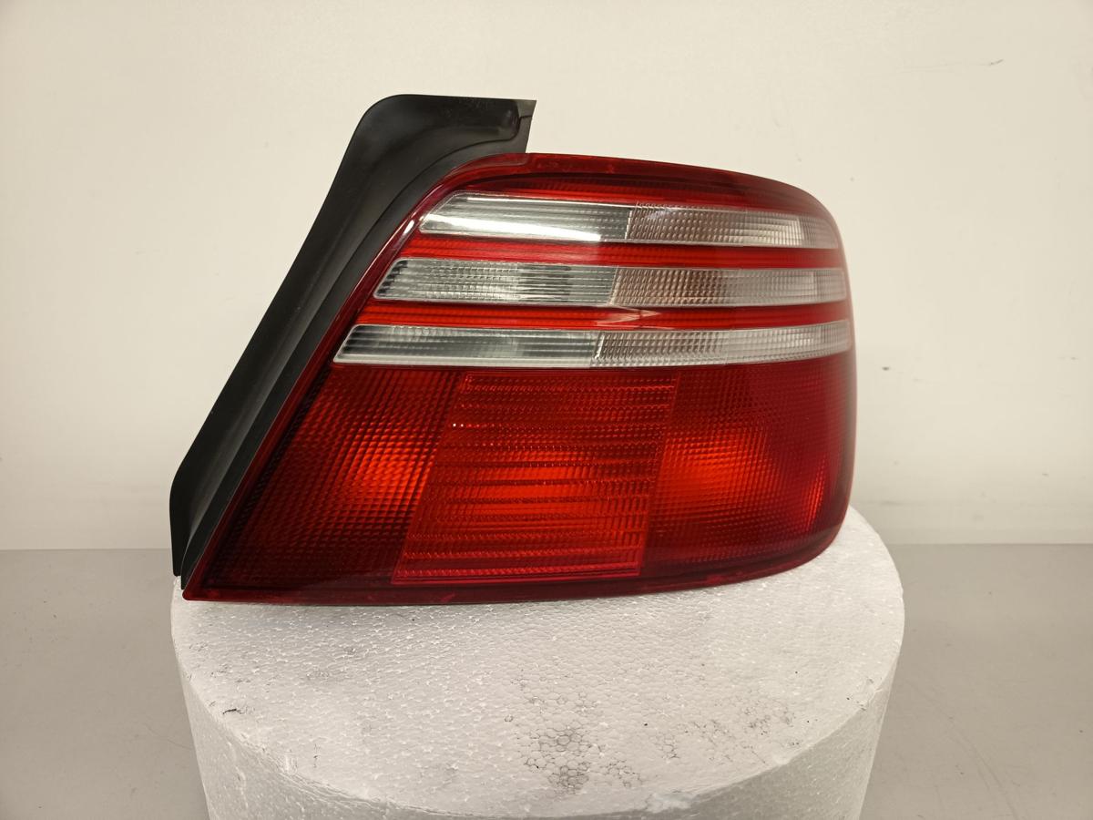 Honda Accord CG8 Limo orig Rückleuchte/Schlusslicht rechts Fahrerseite Bj 2001