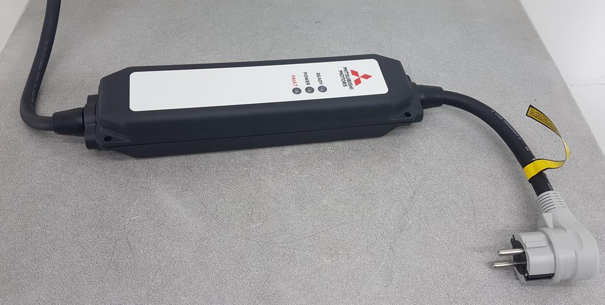 Mitsubishi Eclipse Cross original Ladekabel Hochvoltbatterie 9482A429 230V