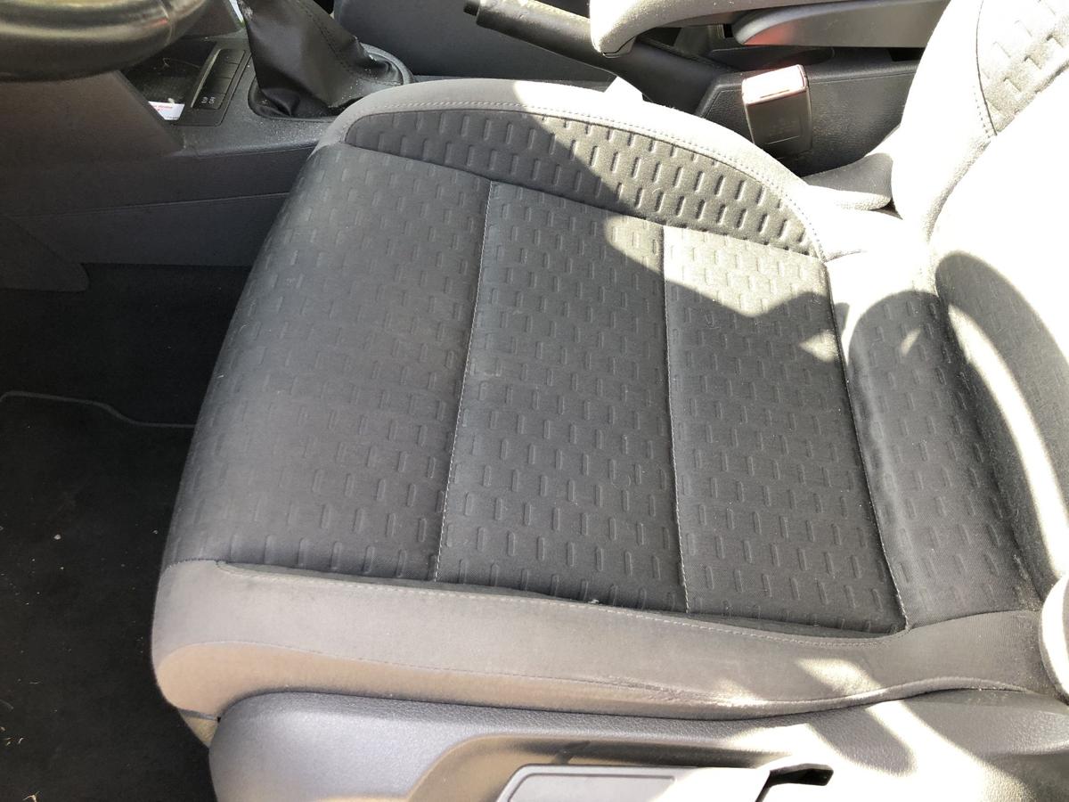 VW Touran 1T Sitz vorn links Stoffsitz ohne Heizung Autositz Stoff Facelift