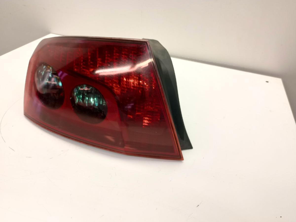 Peugeot 407 orig Rückleuchte Schlussleuchte links Limousine 5TRG Bj 2004