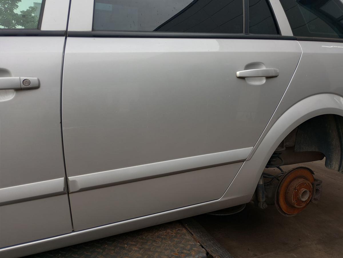 Opel Astra H Caravan orig Tür hinten links Silber Bj 2005