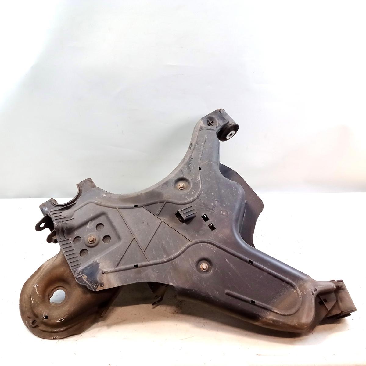 Mercedes eVito Kasten 447 original Querlenker Schwinge Hinterachse links BJ2021