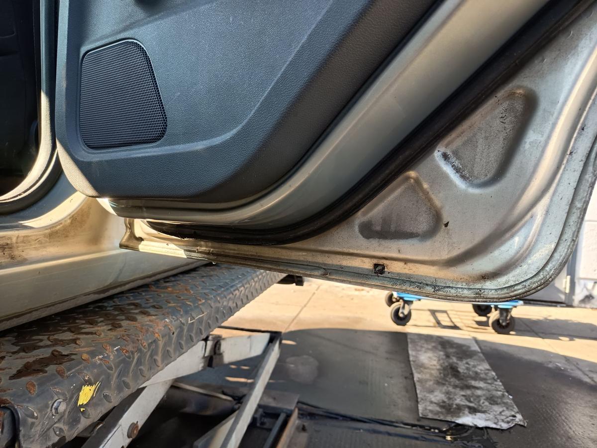 Ford Focus II Turnier original T&uuml;r hinten rechts Fond Chill met Bj 2009