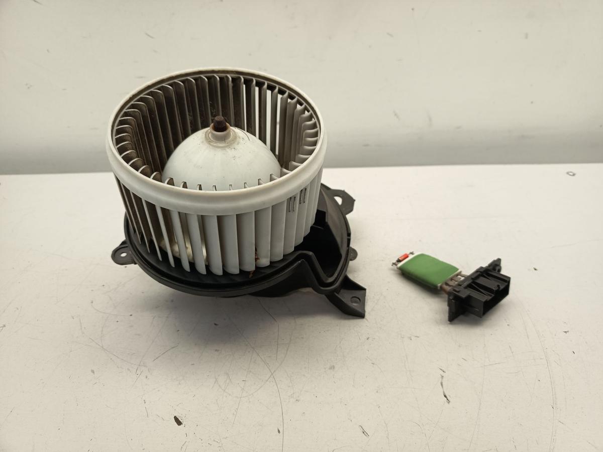 Opel Corsa D original Gebl&auml;semotor mit Widerstand Baujahr 2007