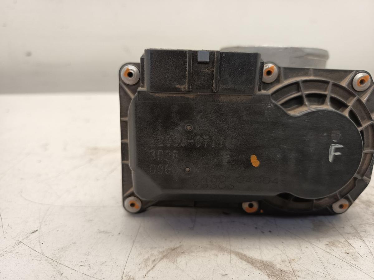 Toyota Auris E18 original Drosselklappe Motor 220300T110 1,8l Hybrid Bj 2013