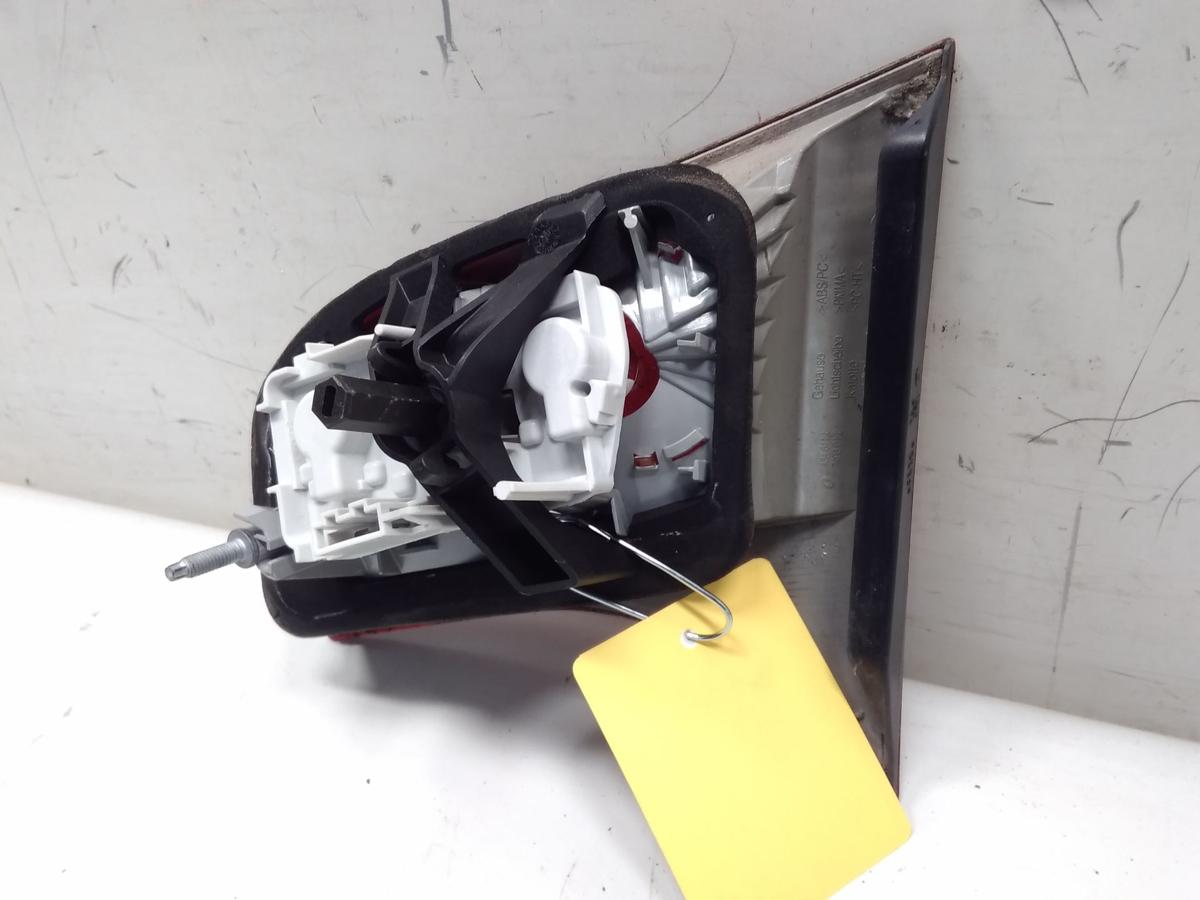 Audi A4 8E B7 Facelift original Rückleuchte Heckleuchte links innen Avant BJ2006