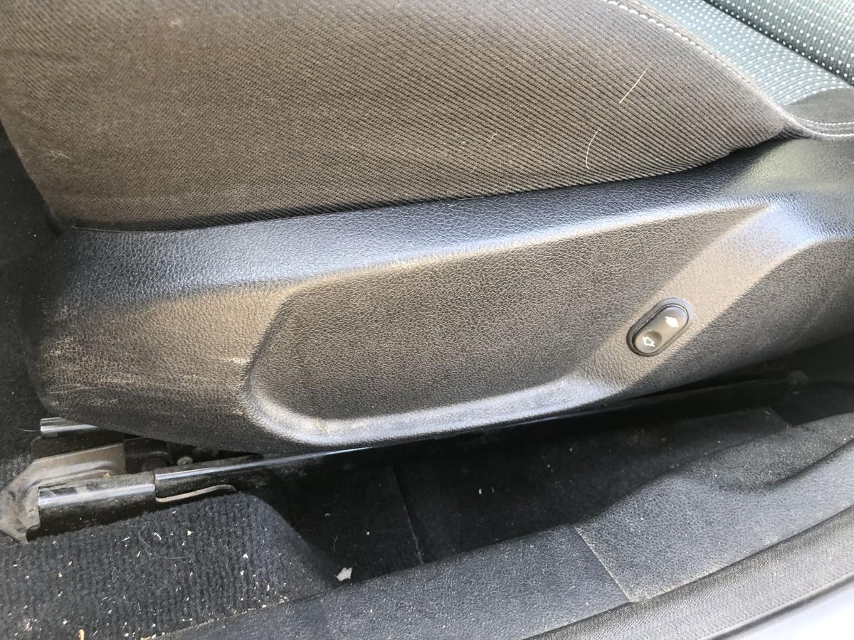 Ford Mondeo MK4 BA7 Turnier Sitz vorn links Stoffsitz Autositz mit Heizung