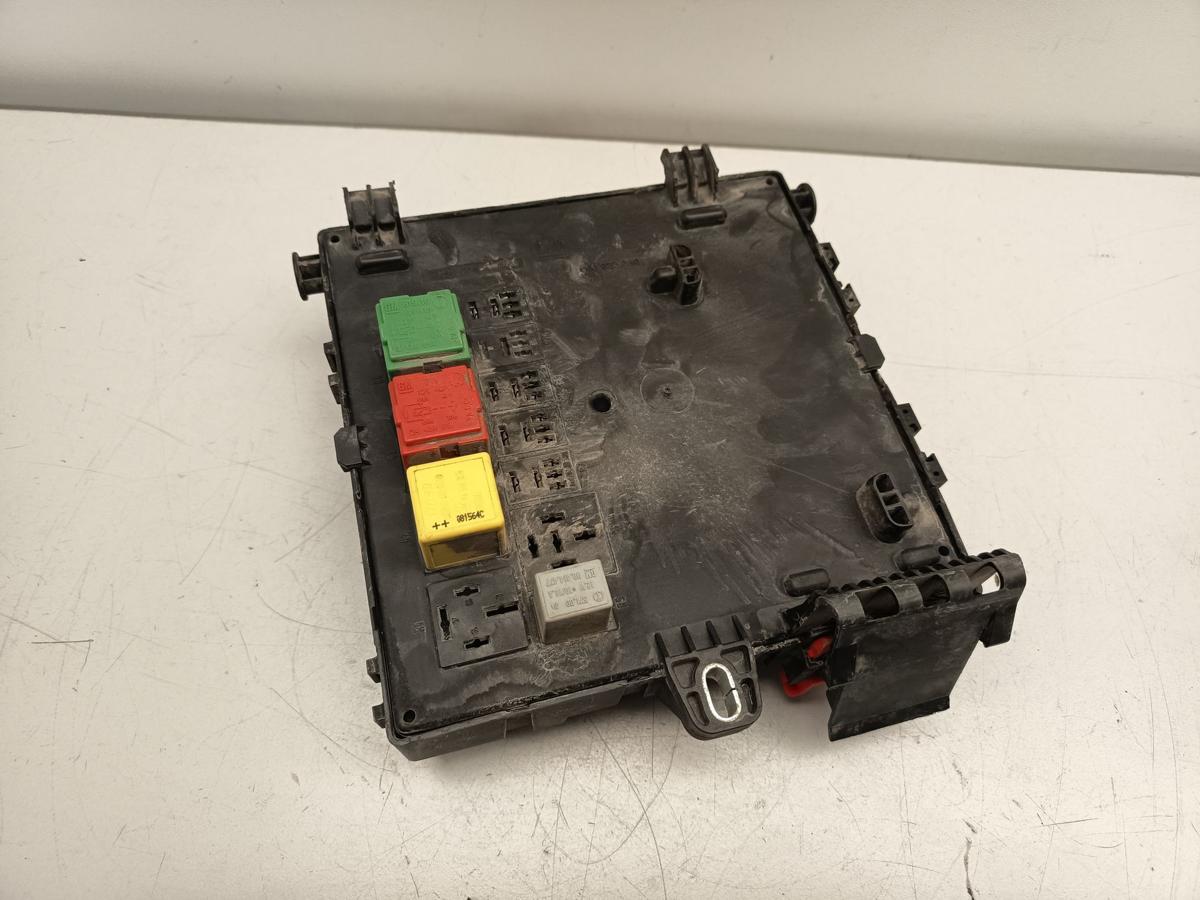 Opel Vectra C Bj 08 orig Steuerger&auml;t Sicherungskasten Zentralelektr. entheiratet
