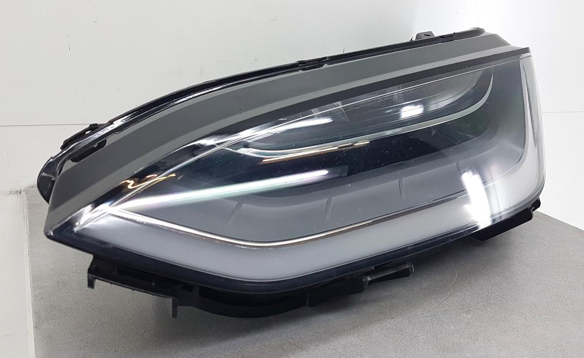 Tesla Model X Hauptscheinwerfer links LED Bj2022 1034318-00-F Frontscheinwerfer