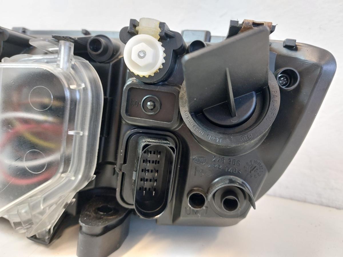 Skoda Fabia 6Y Combi Scheinwerfer rechts Frontscheinwerfer Lampe Hella Halogen