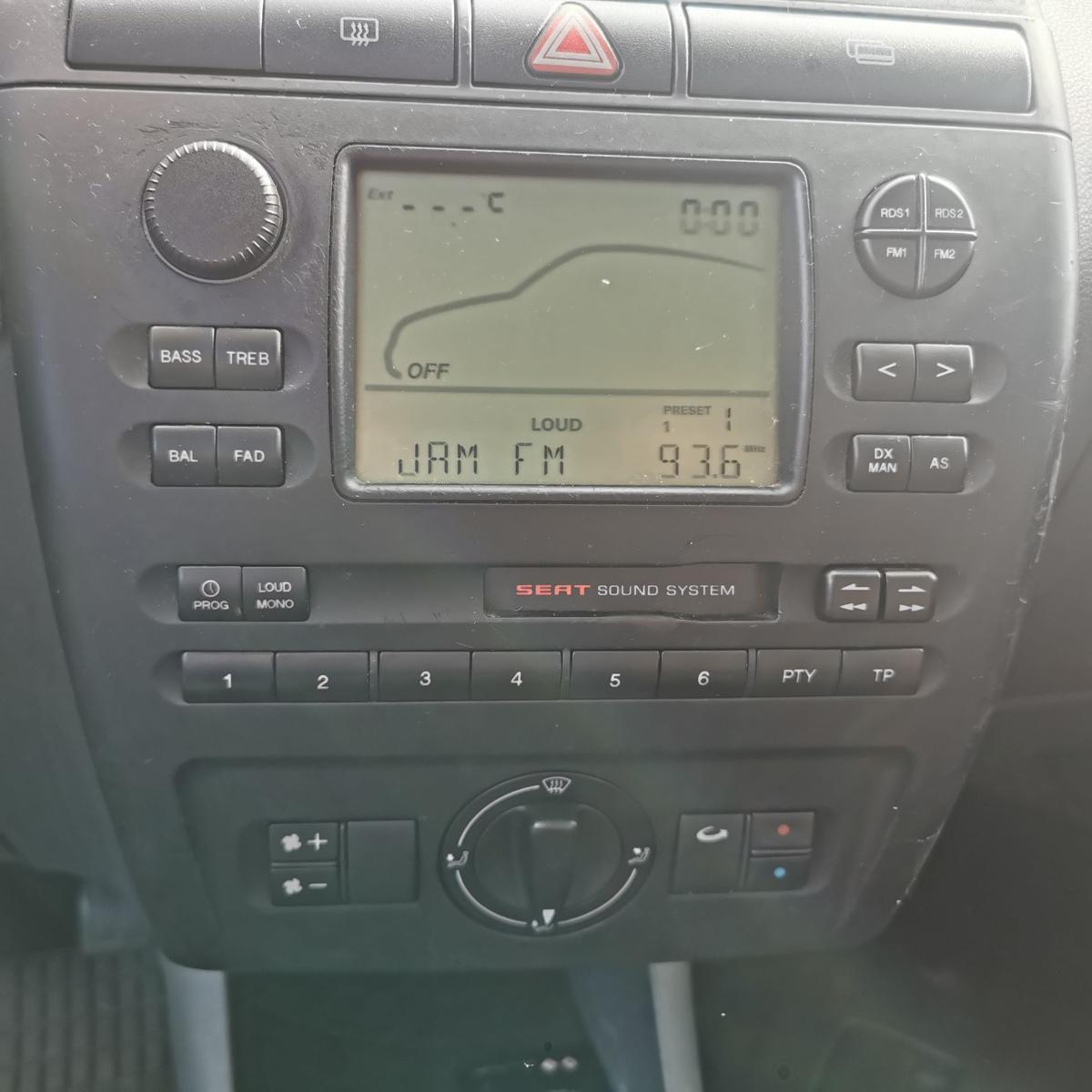 Seat Ibiza 6K Heizungsbedienung Radio ohne Klima Code fehlt