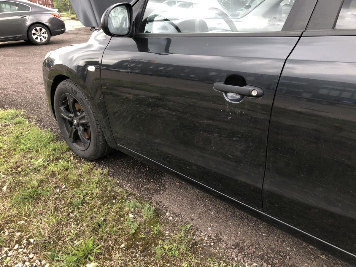 Hyundai i30 FD Tür vorn links Fahrertür im Rohbau 9F Stone Black Perl