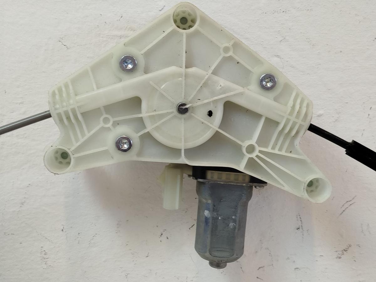 Omoda 5 EV Elektro Fensterheber vorn links elektrisch Motor und Hebermechanik