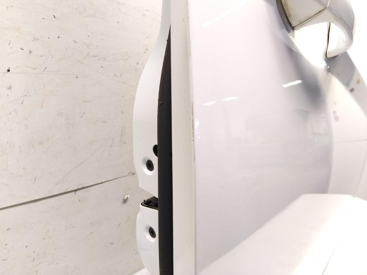 Ford Fiesta JA8 T&uuml;r vorn rechts Beifahrert&uuml;r 3-T&uuml;rer frostwei&szlig; BJ2009