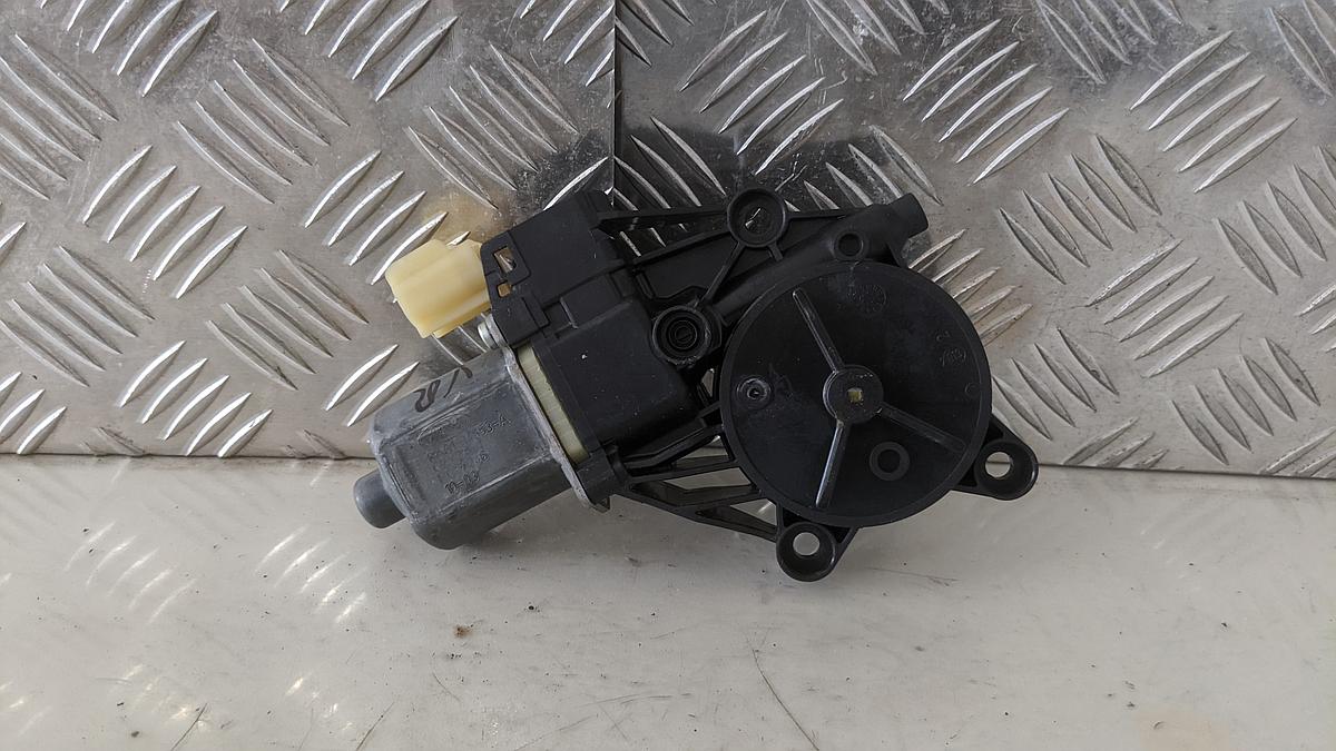 Ford Fiesta JA8 Fensterhebermotor Motor Fensterheber vorn rechts 3 Türer