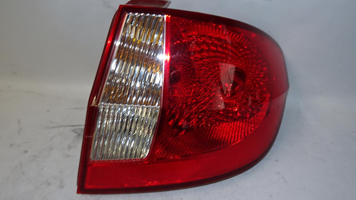 Hyundai Getz TB Bj 2006 Rückleuchte Heckleuchte rechts rot weiss 924021C5XX Hyundai Modell ab 2005