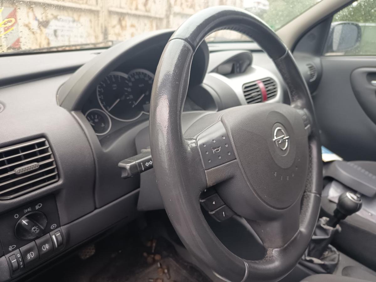 Opel Corsa C 3-TRG Bj 2005 original Lenkrad(Leder) mit Radiobedienung 0913297