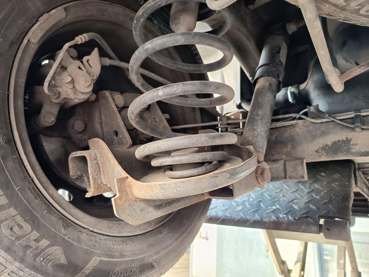 Renault Kangoo II original Hinterachse Tr&auml;ger scheibengebremst 555113267R Bj2008