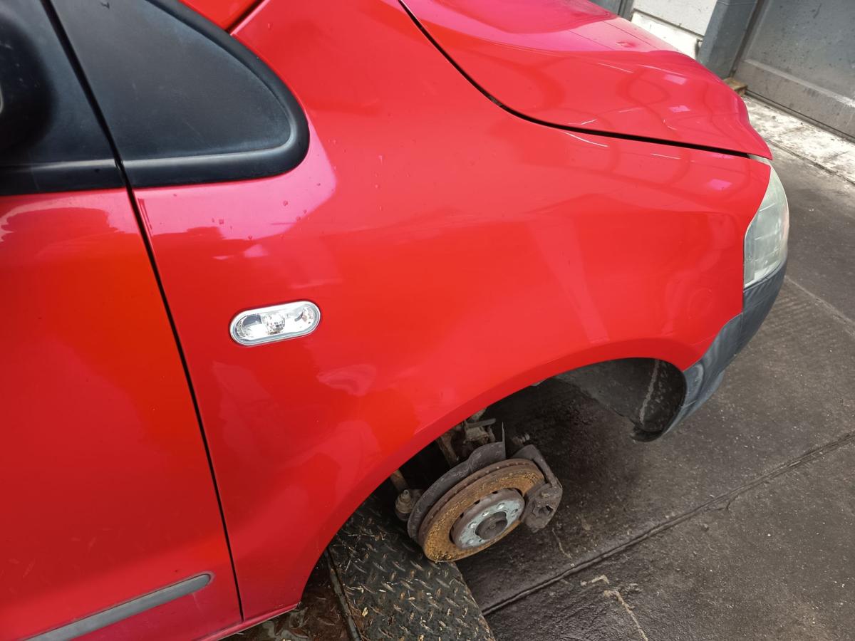 VW Fox original Kotfl&uuml;gel rechts Front Y3D Tornadorot Baujahr 2007