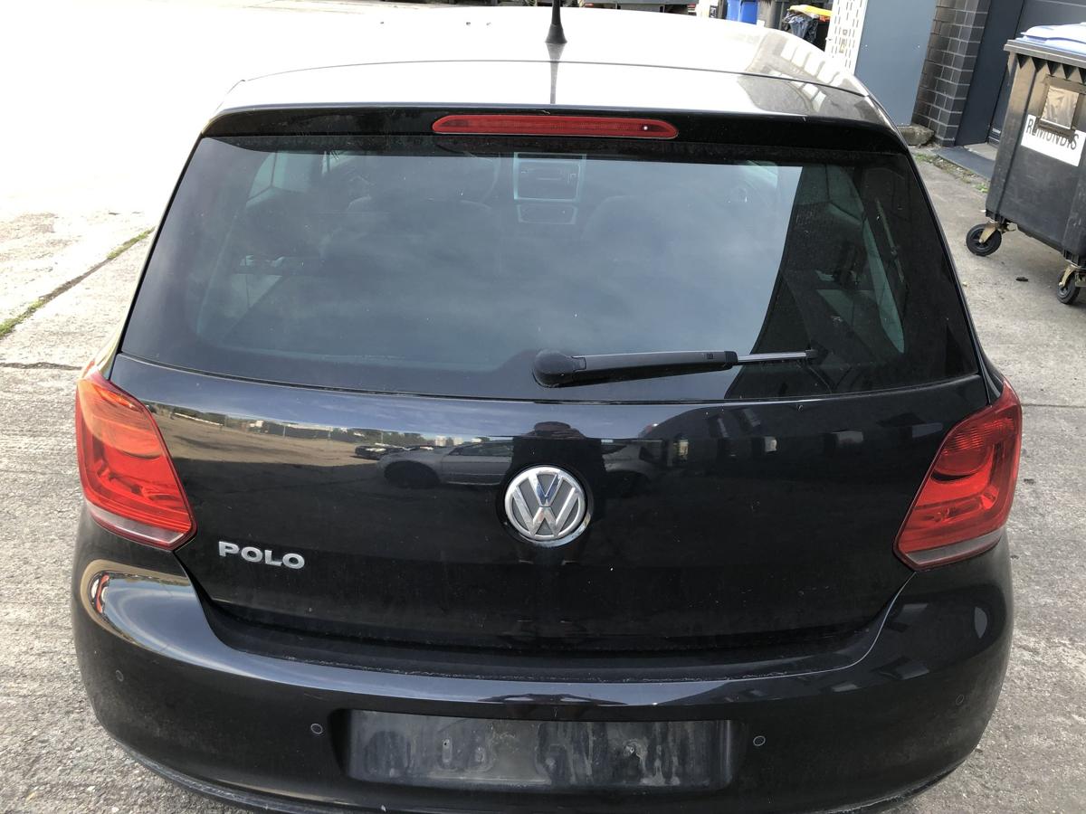VW Polo 6R Heckklappe Heckdeckel mit Scheibe Anrostungen LC9X Deep Black Perl