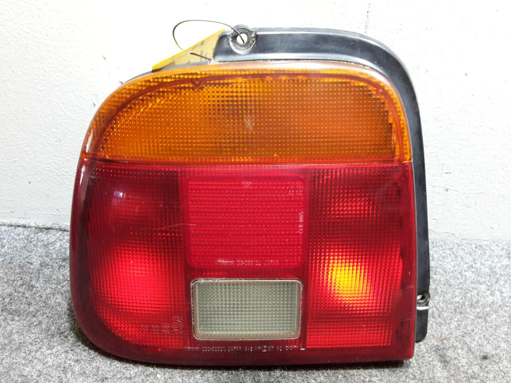 Suzuki Baleno BJ 1997 Rücklicht links Rückleuchte Heckleuchte Stufenheck 95-99