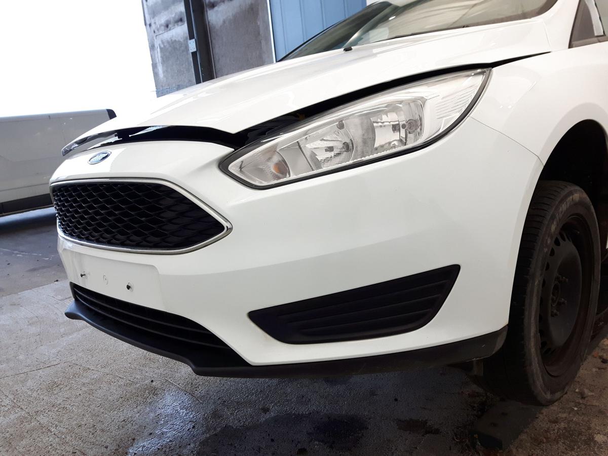 Ford Focus 3 Facelift original Stossfänger Stoßstange vorn frostweiß BJ2015