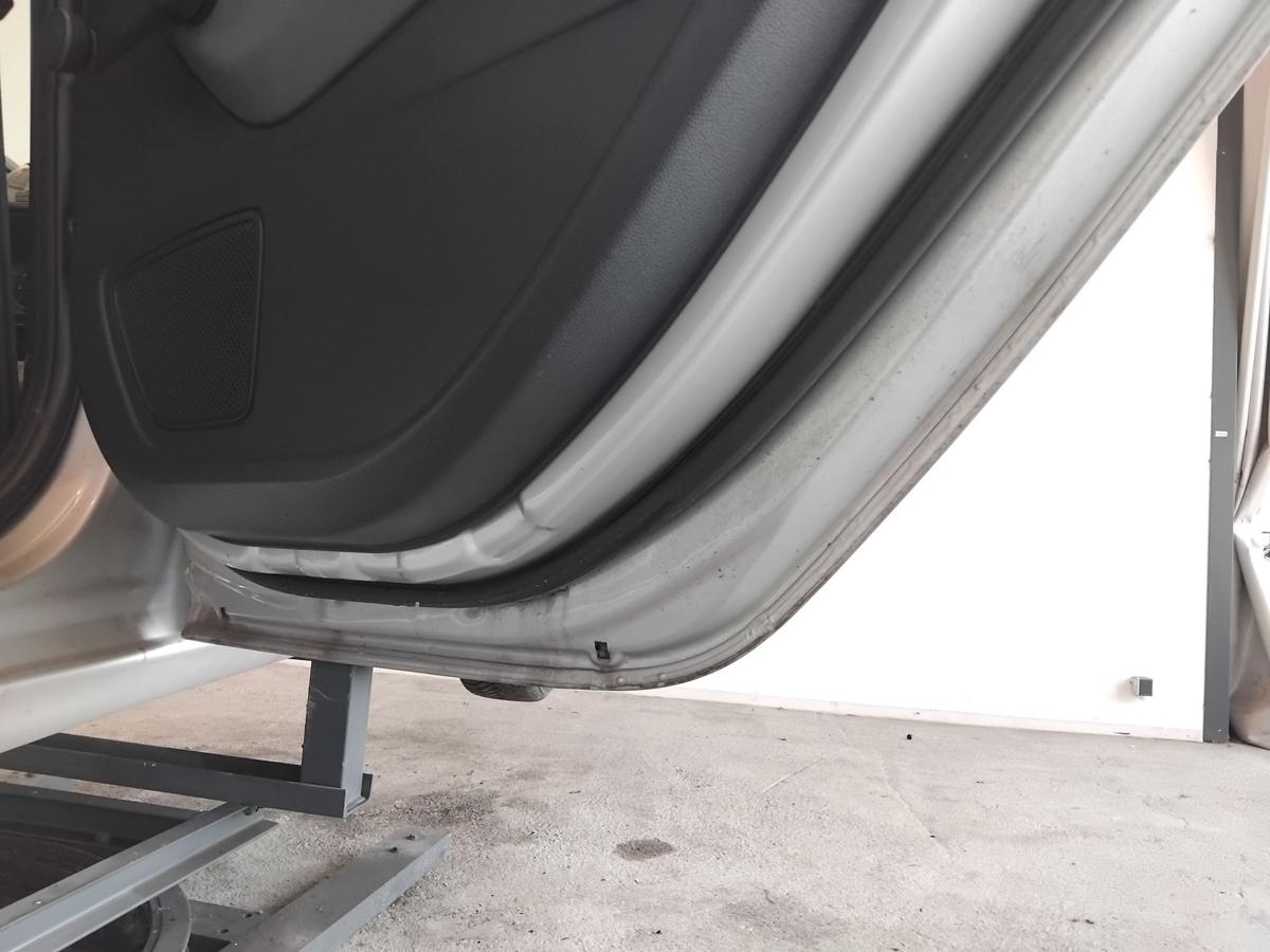 Ford Fiesta JA8 T&uuml;r hinten rechts Polarsilbermetallic BJ2009