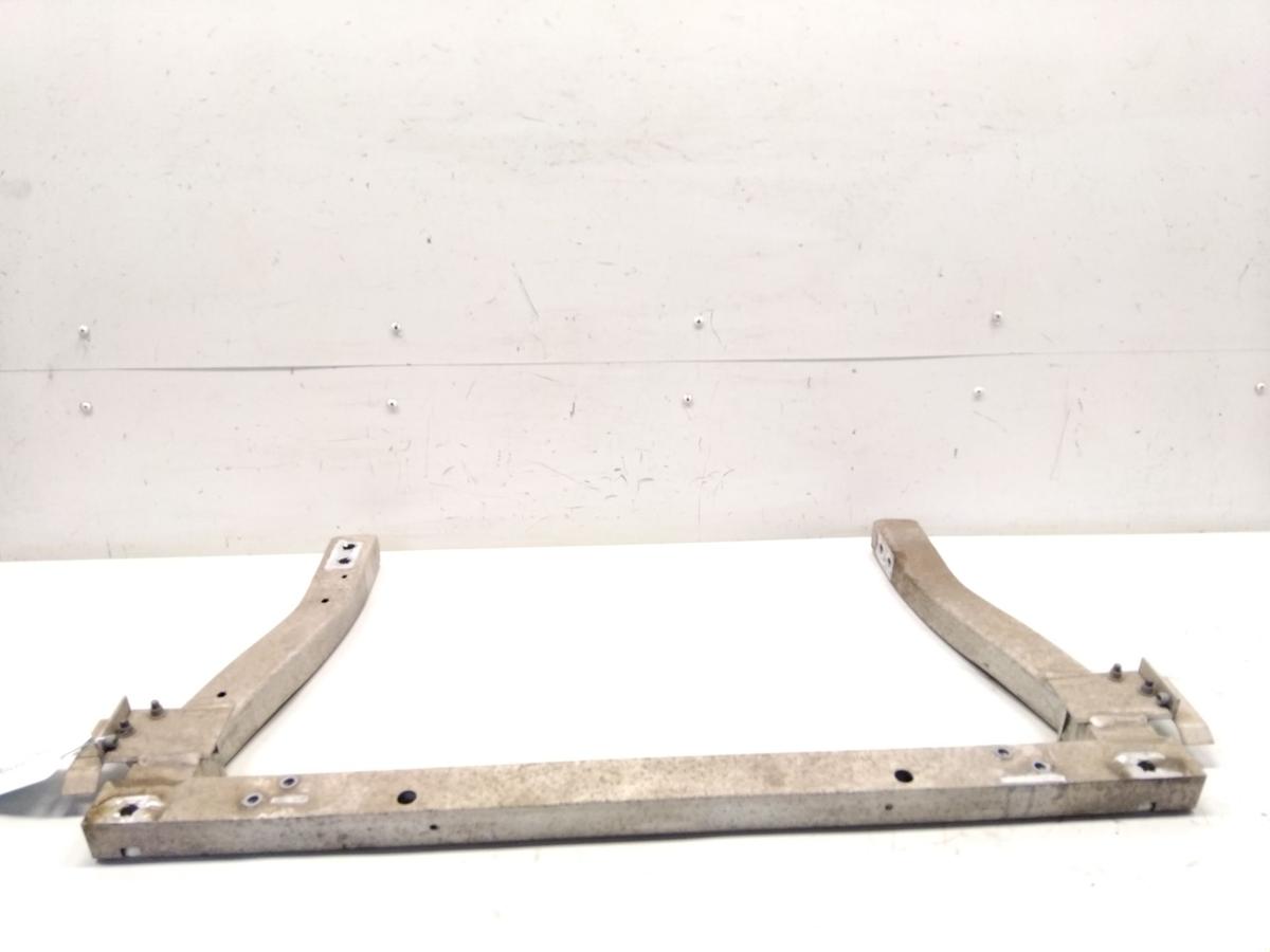 Opel Corsa E original K&uuml;hlerquertr&auml;ger Rahmenverl&auml;ngerung vorn BJ2016 39015406