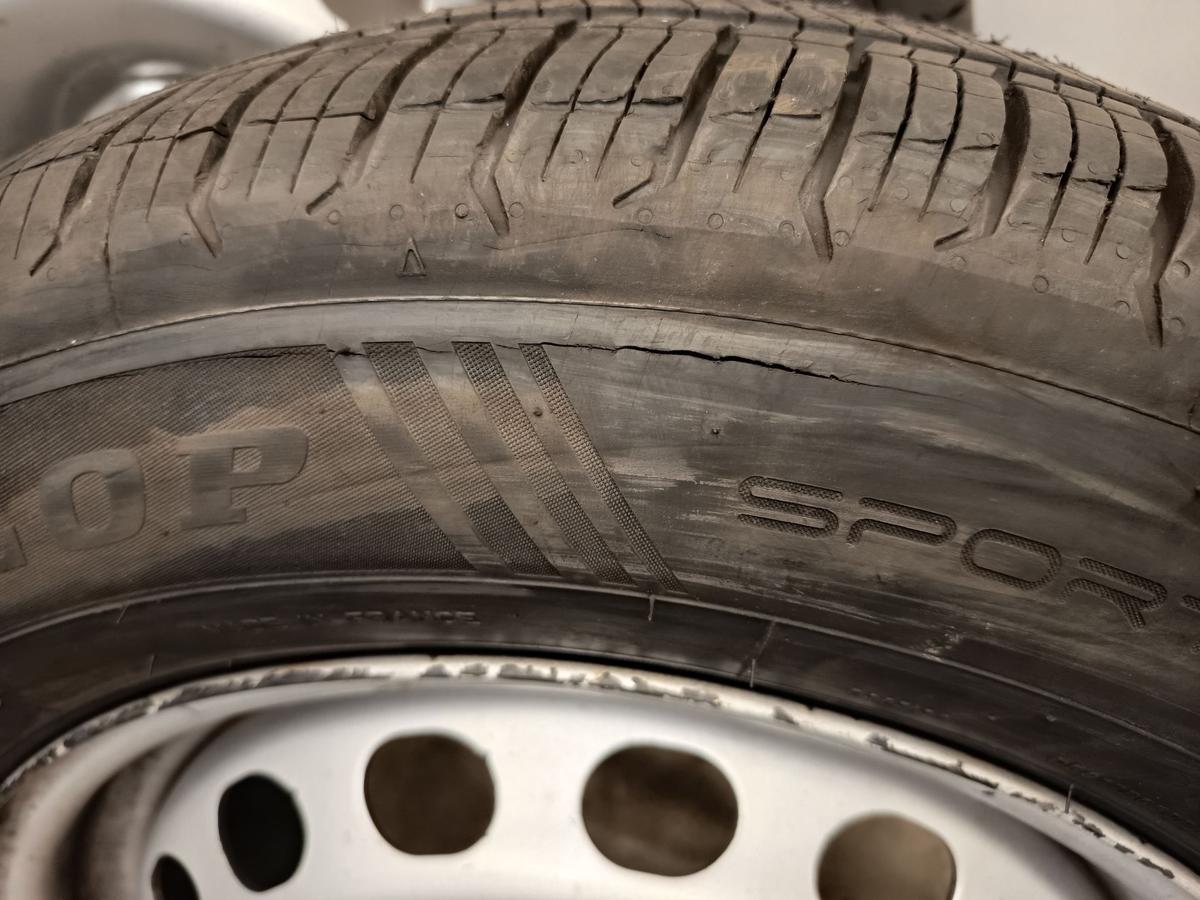 Satz VW Caddy Stahlfelgen mit Sommerreifen Dunlop 195/65R15 91T DOT 24